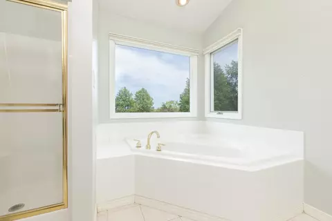 Bath - 1102 Tanger Cc Ct, Normal, IL 61761 photo 3 of 4