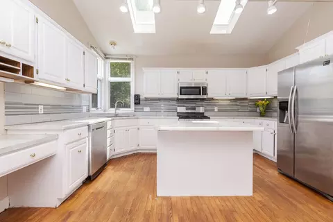Kitchen - 1102 Tanger Cc Ct, Normal, IL 61761 photo 2 of 7