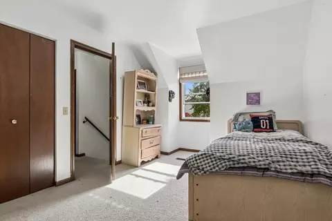 Bedroom - 1050 Grenada Dr, Aurora, IL 60506 photo 3 of 4