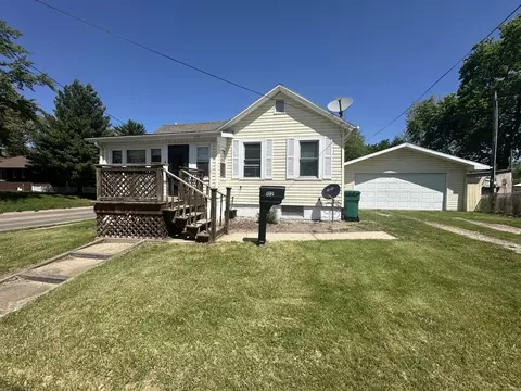 102 E Grove St, Streator, IL 61364