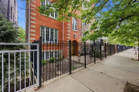 1333 N Bosworth Ave #2, Chicago, IL 60642