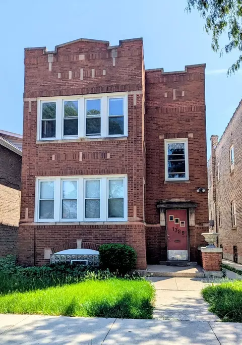 1325 N Long Ave, Chicago, IL 60651