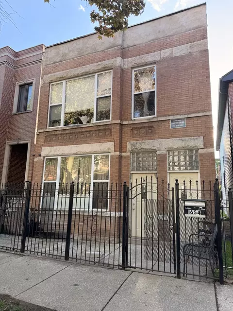 1654 N Artesian Ave, Chicago, IL 60647