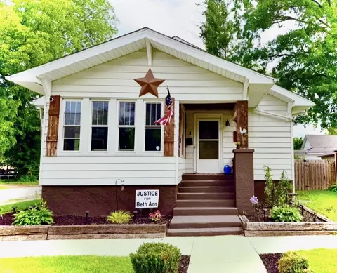 Exterior - 520 E 6th St, Centralia, IL 62801 photo 2 of 5