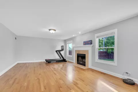 Living - 270 E Armitage Ave, Addison, IL 60101 photo 2 of 2