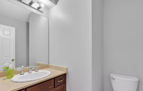 Bath - 270 E Armitage Ave, Addison, IL 60101 photo 1 of 4