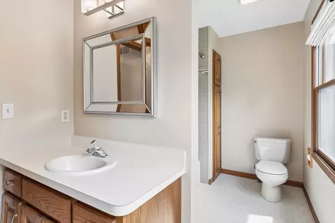 Bath - 39 W550 Deerpath Rd, Aurora, IL 60506 photo 3 of 4