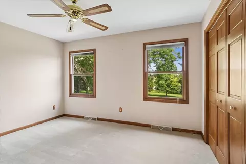 Bedroom - 39 W550 Deerpath Rd, Aurora, IL 60506 photo 2 of 3