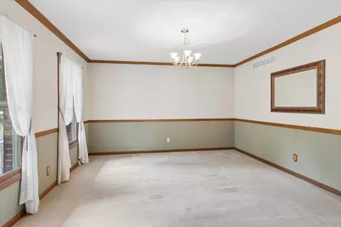Living - 39 W550 Deerpath Rd, Aurora, IL 60506 photo 3 of 4