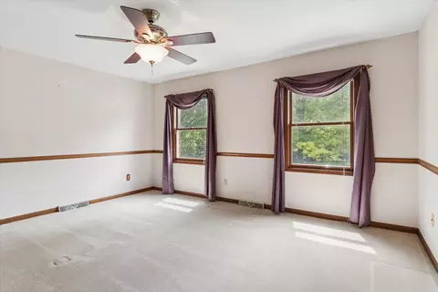 Bedroom - 39 W550 Deerpath Rd, Aurora, IL 60506 photo 3 of 3