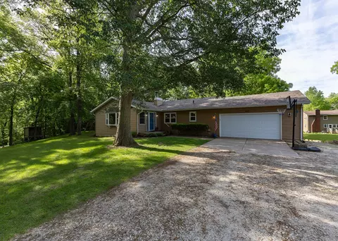 101 N Park Ave, Geneseo, IL 61254