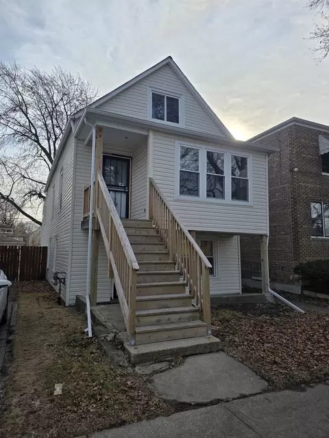 8549 S Kingston Ave, Chicago, IL 60617