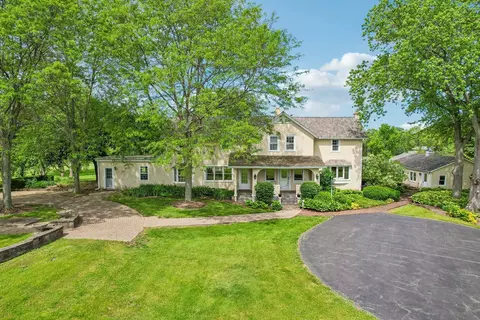 62 Dundee Ln, Barrington, IL 60010