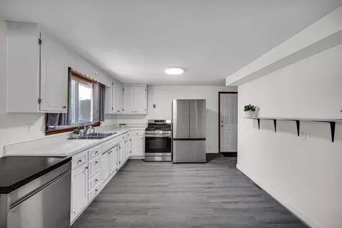 Kitchen - 1545 S 4th Ave, Kankakee, IL 60901 photo 2 of 2