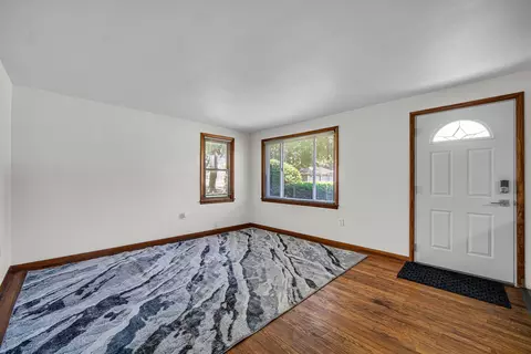 Living - 1545 S 4th Ave, Kankakee, IL 60901 photo 1 of 4