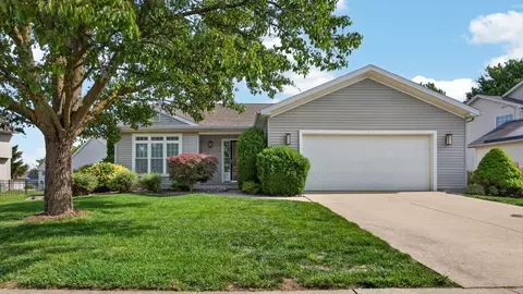 4 Minks Ct, Bloomington, IL 61704