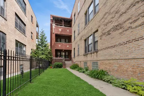 2712 W Leland Ave #3, Chicago, IL 60625