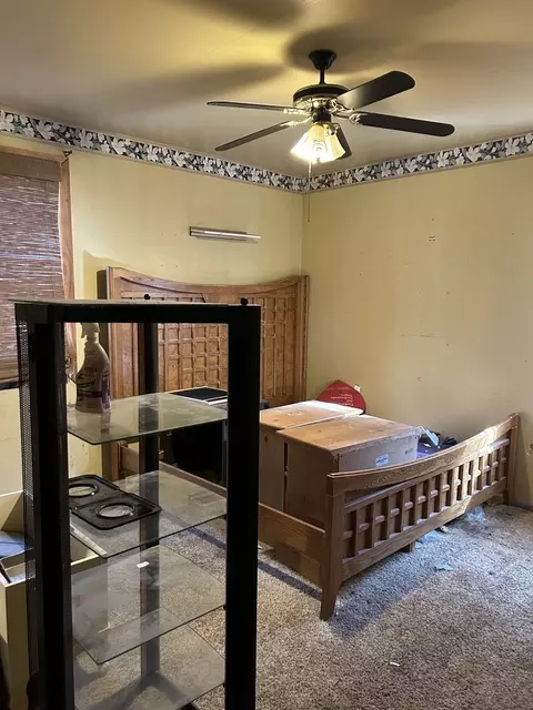 Bedroom - 267 10th St, Wheeling, IL 60090 photo 2 of 3