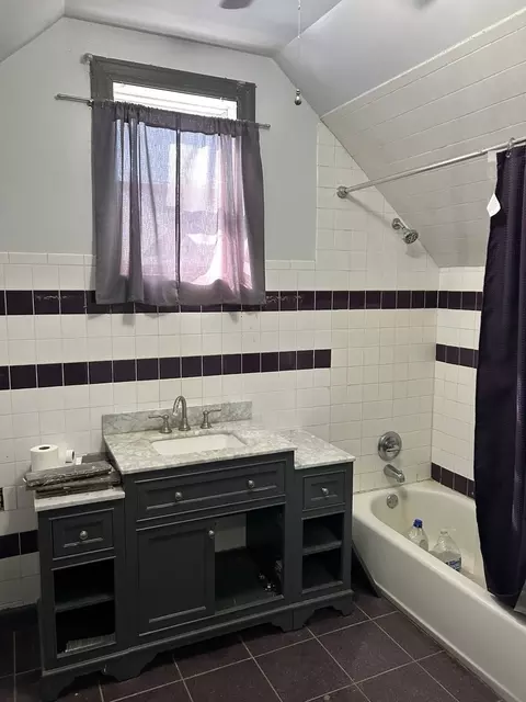 Bath - 267 10th St, Wheeling, IL 60090 photo 1 of 2