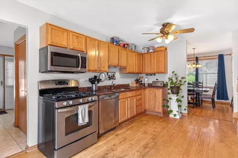 Kitchen - 3013 Sandy Ridge Dr, Steger, IL 60475 photo 1 of 4
