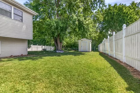 Exterior - 3013 Sandy Ridge Dr, Steger, IL 60475 photo 5 of 8
