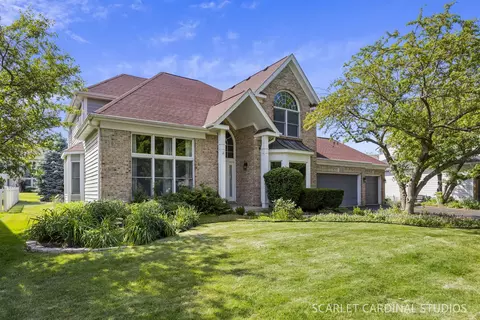 1600 Harris Dr, Aurora, IL 60502