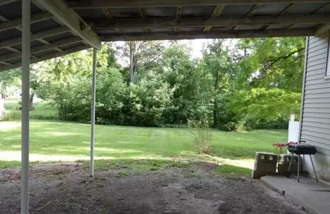 Exterior - 25 Wise St, Eldorado, IL 62930 photo 1 of 2