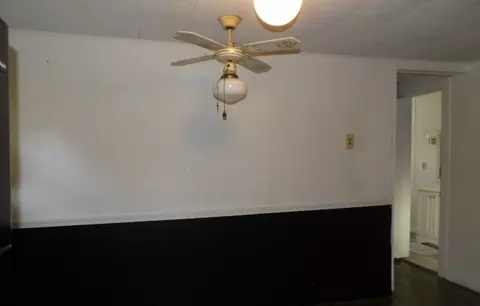 Dining - 25 Wise St, Eldorado, IL 62930 photo 1 of 1