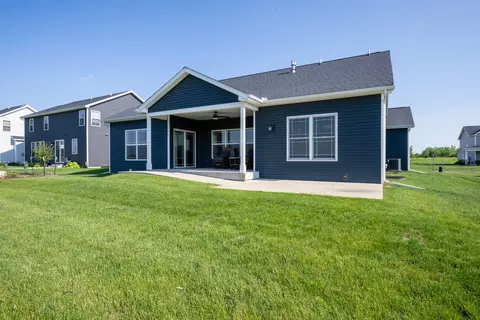 Exterior - 910 Declaration Dr, Savoy, IL 61874 photo 4 of 6
