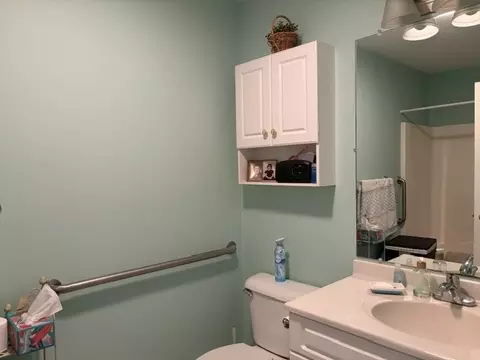 Bath - 1017 31st St, Peru, IL 61354 photo 1 of 1
