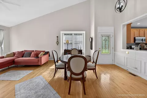 Dining - 4001 Whitehall Ln, Algonquin, IL 60102 photo 1 of 3