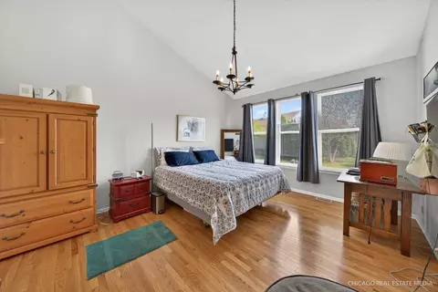 Bedroom - 4001 Whitehall Ln, Algonquin, IL 60102 photo 1 of 3