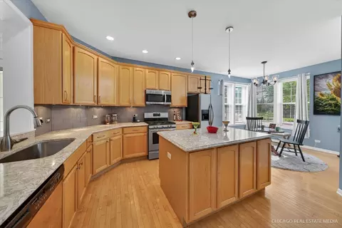 Kitchen - 4001 Whitehall Ln, Algonquin, IL 60102 photo 2 of 3