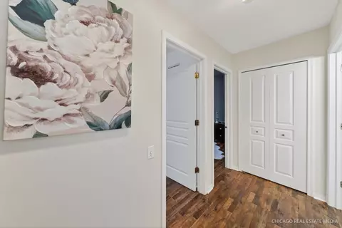 Entry Way - 4001 Whitehall Ln, Algonquin, IL 60102 photo 3 of 3
