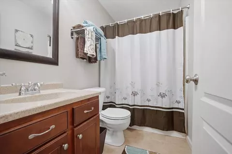 Bath - 3172 Shepard Rd, Normal, IL 61761 photo 3 of 3
