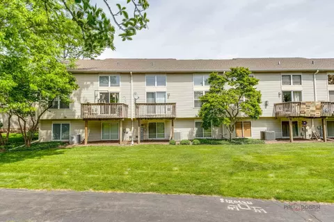 Exterior - 386 Gladstone Ln, Elgin, IL 60120 photo 3 of 3