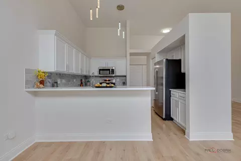 Kitchen - 386 Gladstone Ln, Elgin, IL 60120 photo 3 of 3