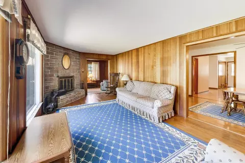 Living - 3002 Miller Dr, Mchenry, IL 60050 photo 2 of 2