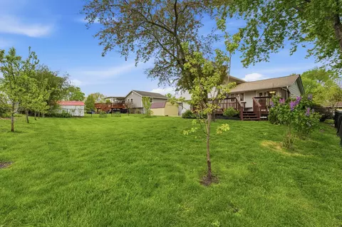 Exterior - 4065 Winston Dr, Hoffman Estates, IL 60192 photo 7 of 9