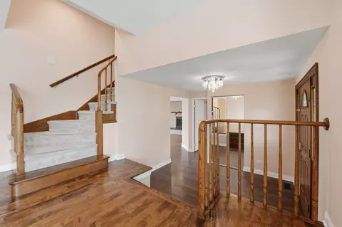 Entry Way - 4065 Winston Dr, Hoffman Estates, IL 60192 photo 2 of 2