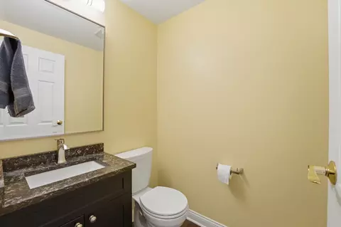 Bath - 4065 Winston Dr, Hoffman Estates, IL 60192 photo 1 of 3