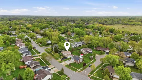 View/Area - 4065 Winston Dr, Hoffman Estates, IL 60192 photo 3 of 5