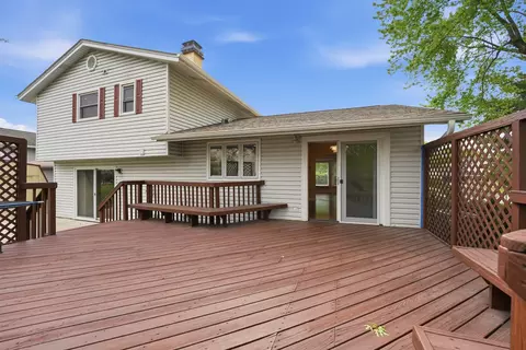 Exterior - 4065 Winston Dr, Hoffman Estates, IL 60192 photo 3 of 9
