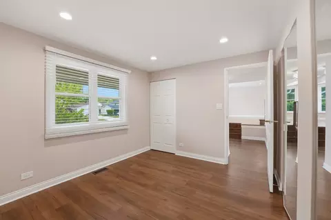 Bedroom - 4065 Winston Dr, Hoffman Estates, IL 60192 photo 1 of 7