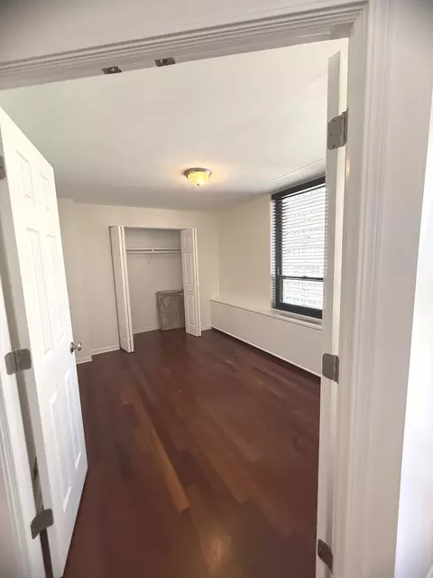 Bedroom - 222 E Pearson St #1401, Chicago, IL 60611 photo 4 of 4