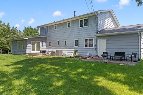Exterior - 2009 53rd St, Moline, IL 61265 photo 4 of 4