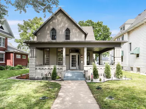 608 2nd Ave, Sterling, IL 61081