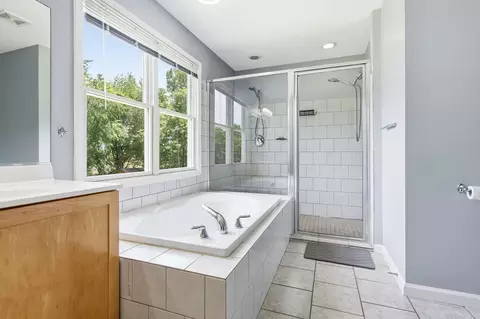Bath - 9821 Gabriel Dr, Bloomington, IL 61705 photo 2 of 4