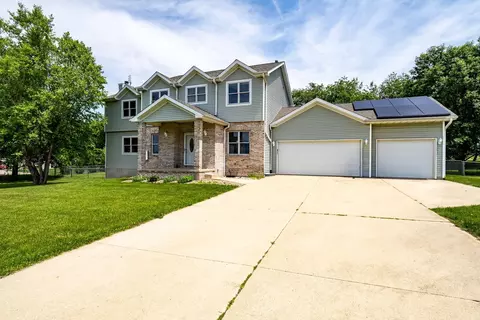 Exterior - 9821 Gabriel Dr, Bloomington, IL 61705 photo 3 of 5