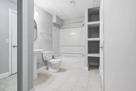 Bath - 9821 Gabriel Dr, Bloomington, IL 61705 photo 4 of 4